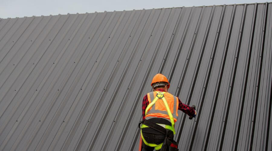Professional gutter cleaning in Taylor, NE